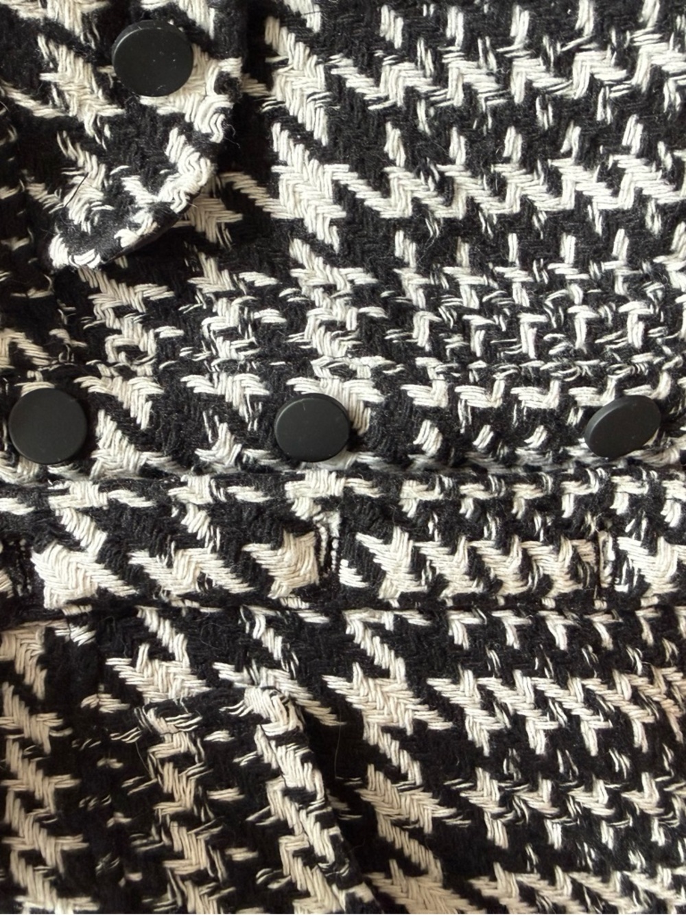 HYFVE Black & White Houndstooth Cropped Jacket - Picture 4 of 5